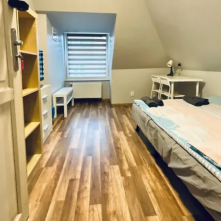 Na Rogu - Goscinne Privat bolig *